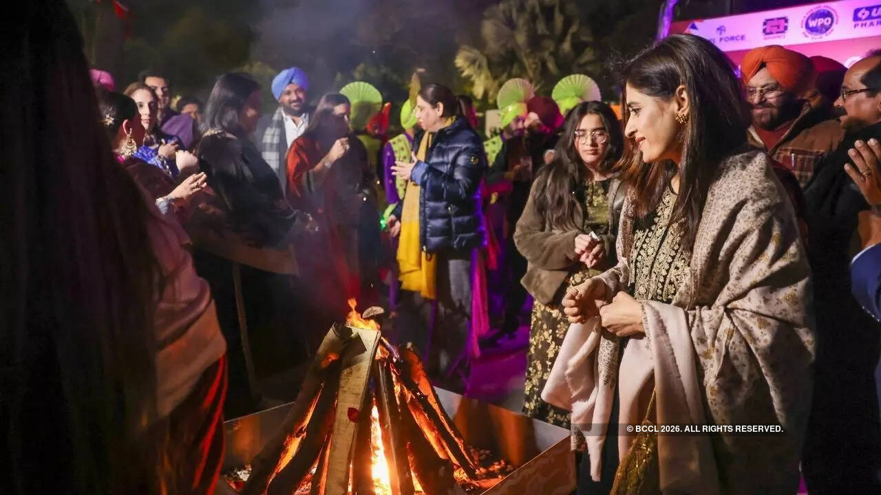 To the beats of the dhol, Sundar Mundriye had guests dancing around the bonfire