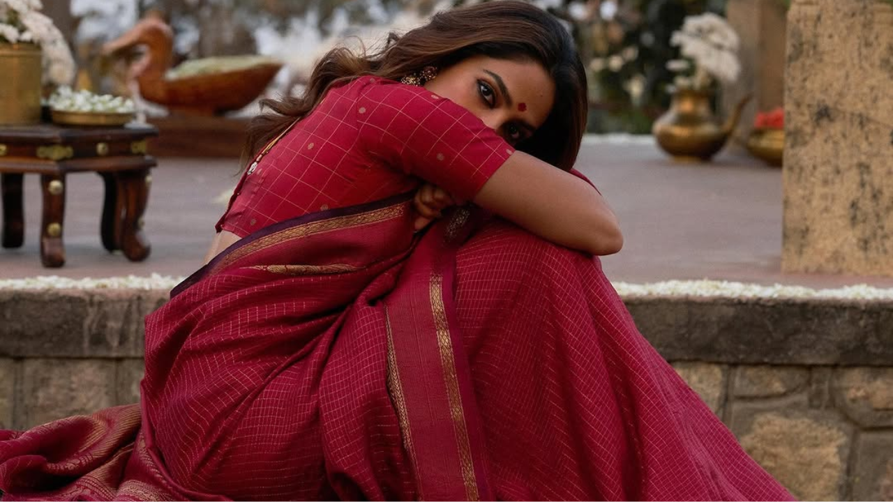 Sobhita Dhulipala Serves Heritage Look