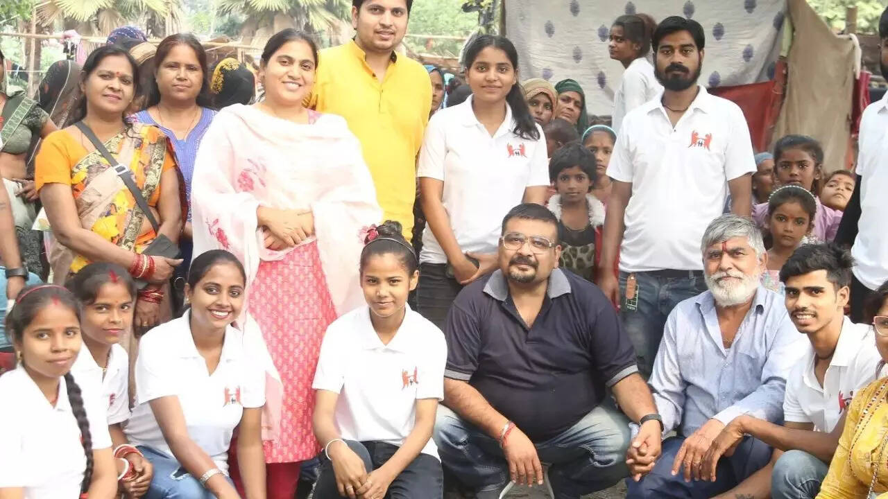  Pooja Sharma's FB account)