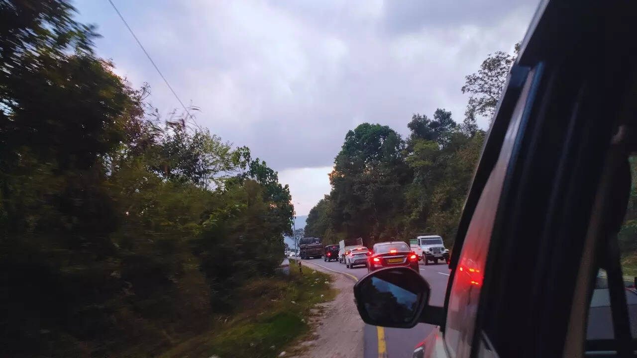 Traffic jam on the way to Assam-Meghalaya border
