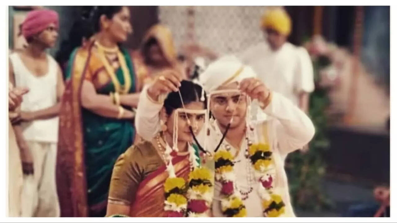 Sakshi and Atharva in a still from Vithu Mauli