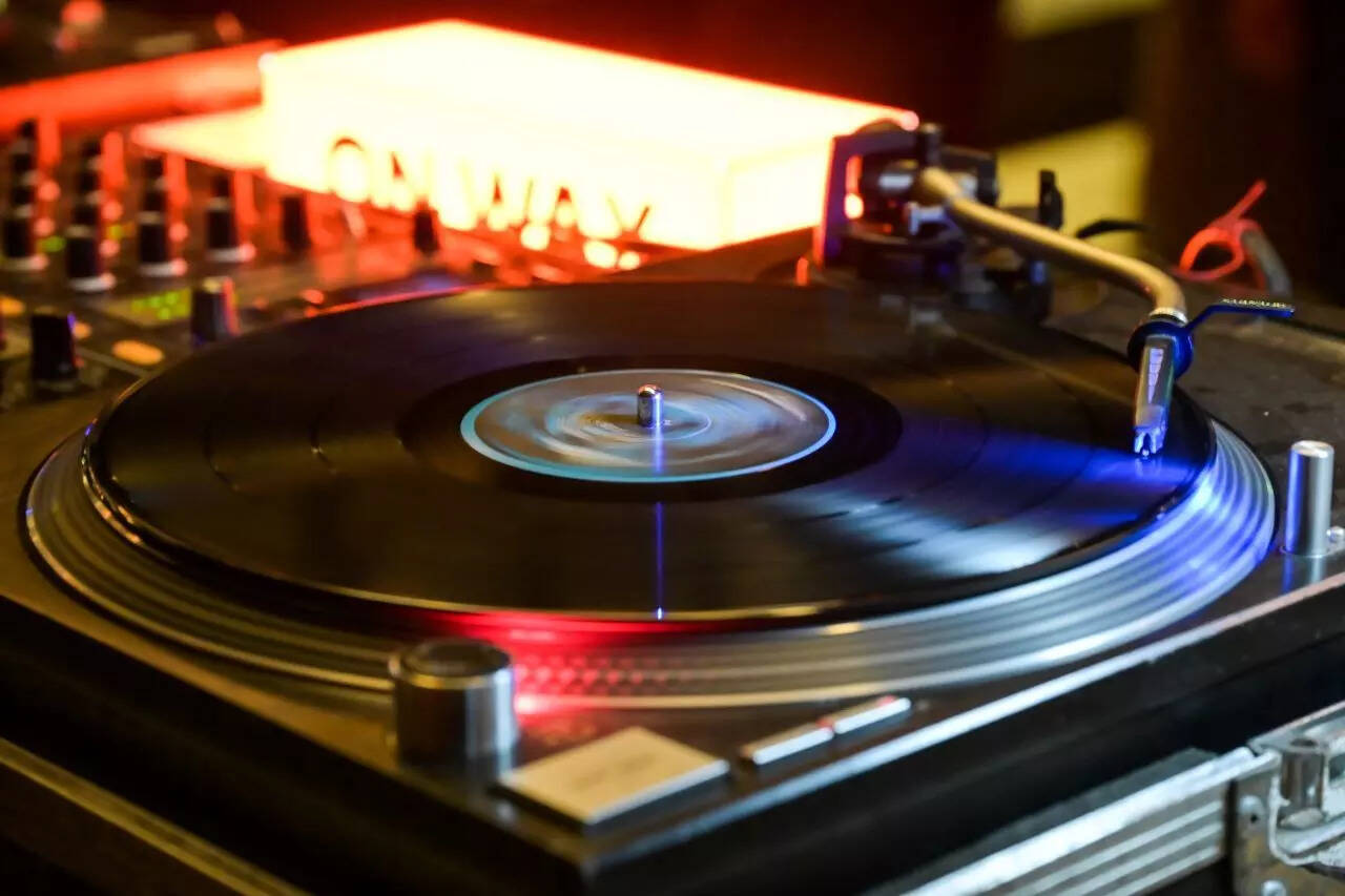 VinylRecordsStory_40-1