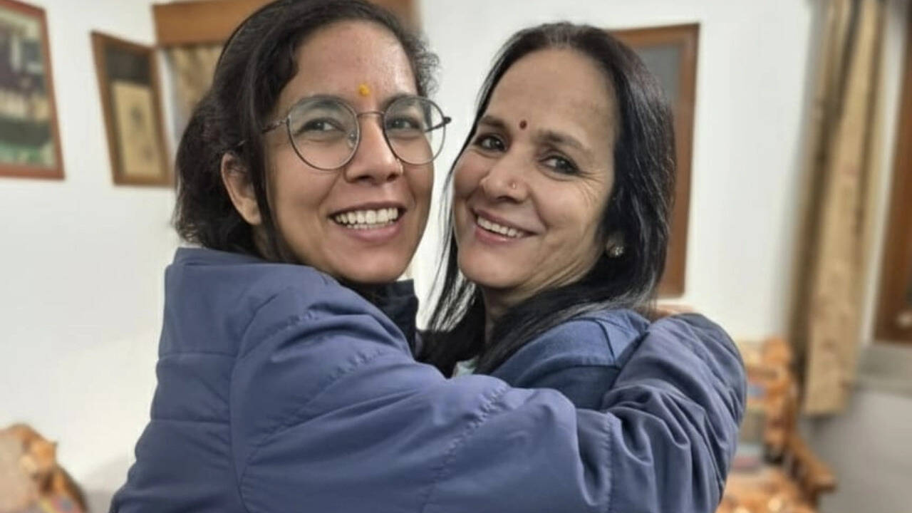 Manisha​ Sharma with Nirmala Soni