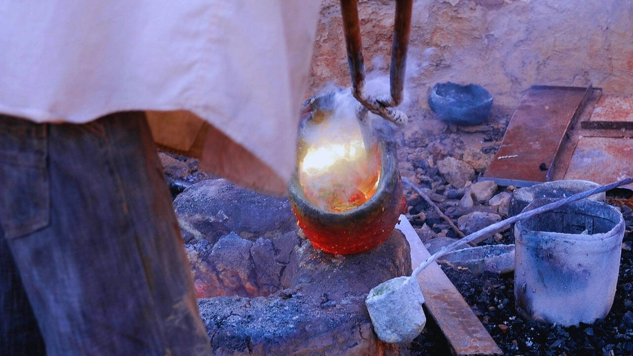 Bronze work in Burkina Faso