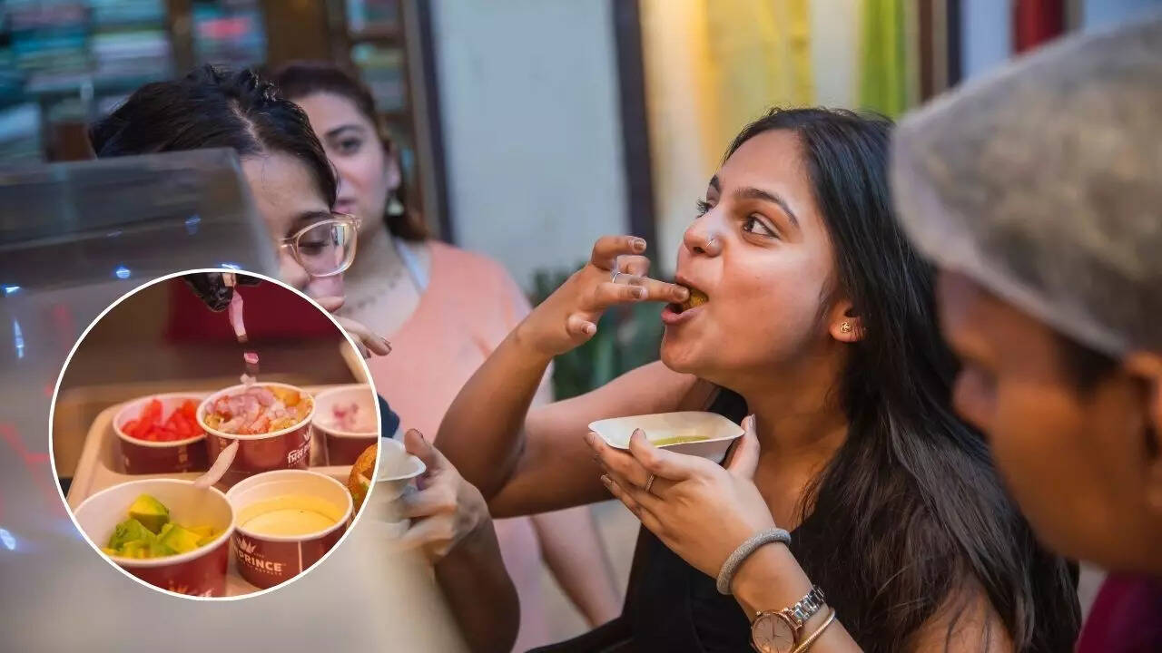 The popularity of avocado has reached its peak and is now in every Indian street food form!