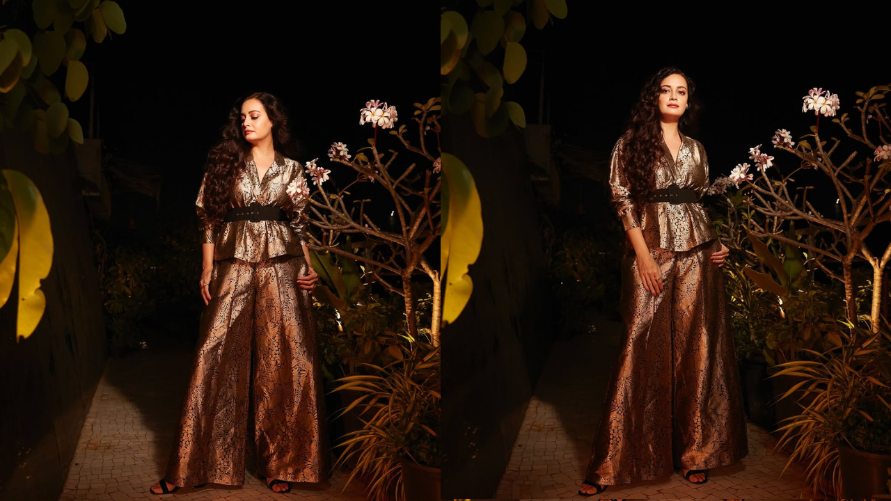 Dia Mirza’s Anita Dongre Banarasi Look