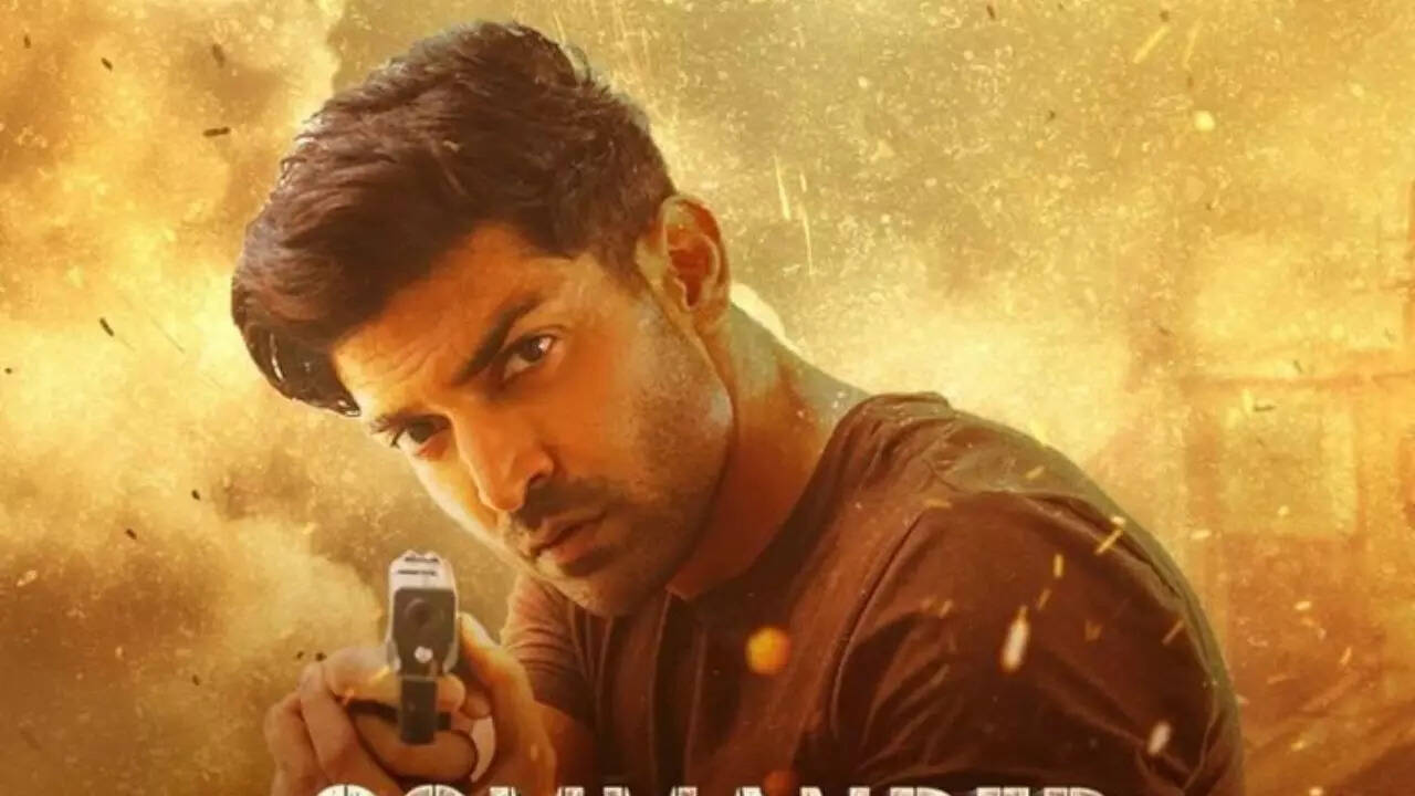 Gurmeet Choudhary as Commander Karan Saxena