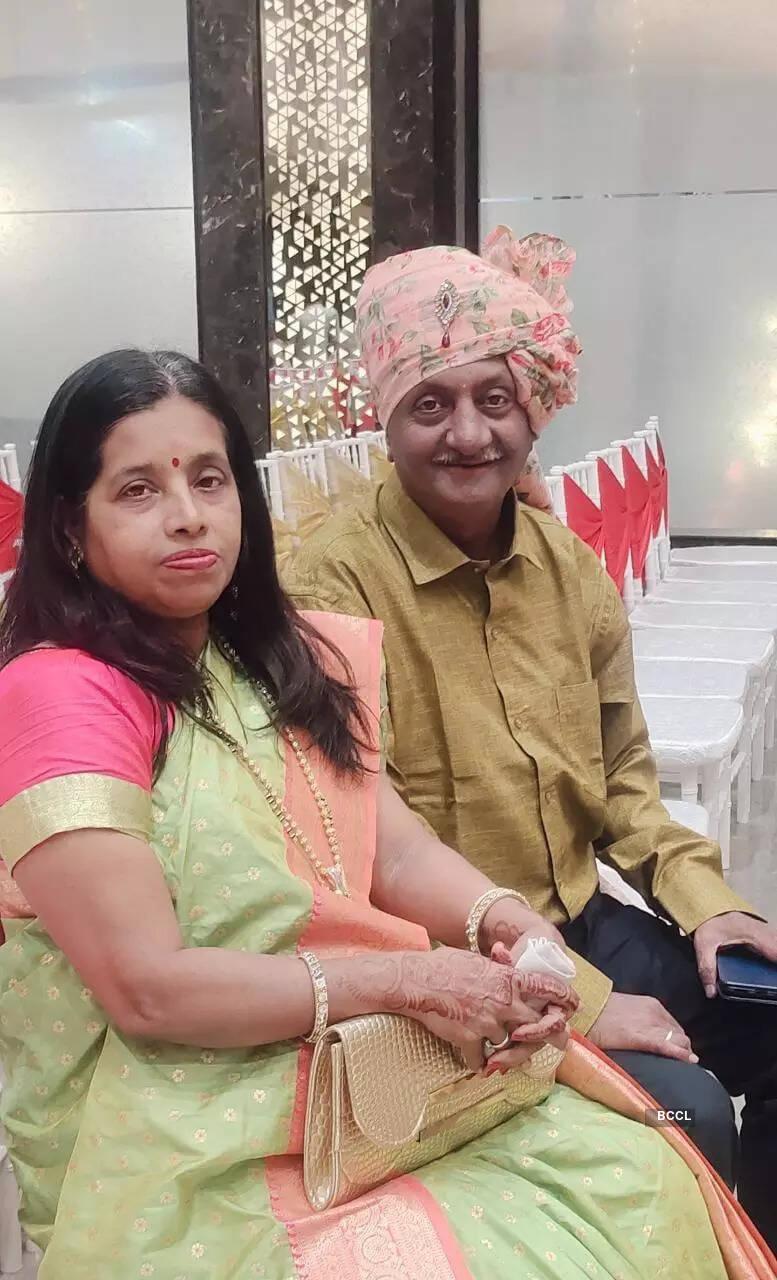 (L-R): Mrs Madhuri Vaidya and Mr Padmanabh Vaidya