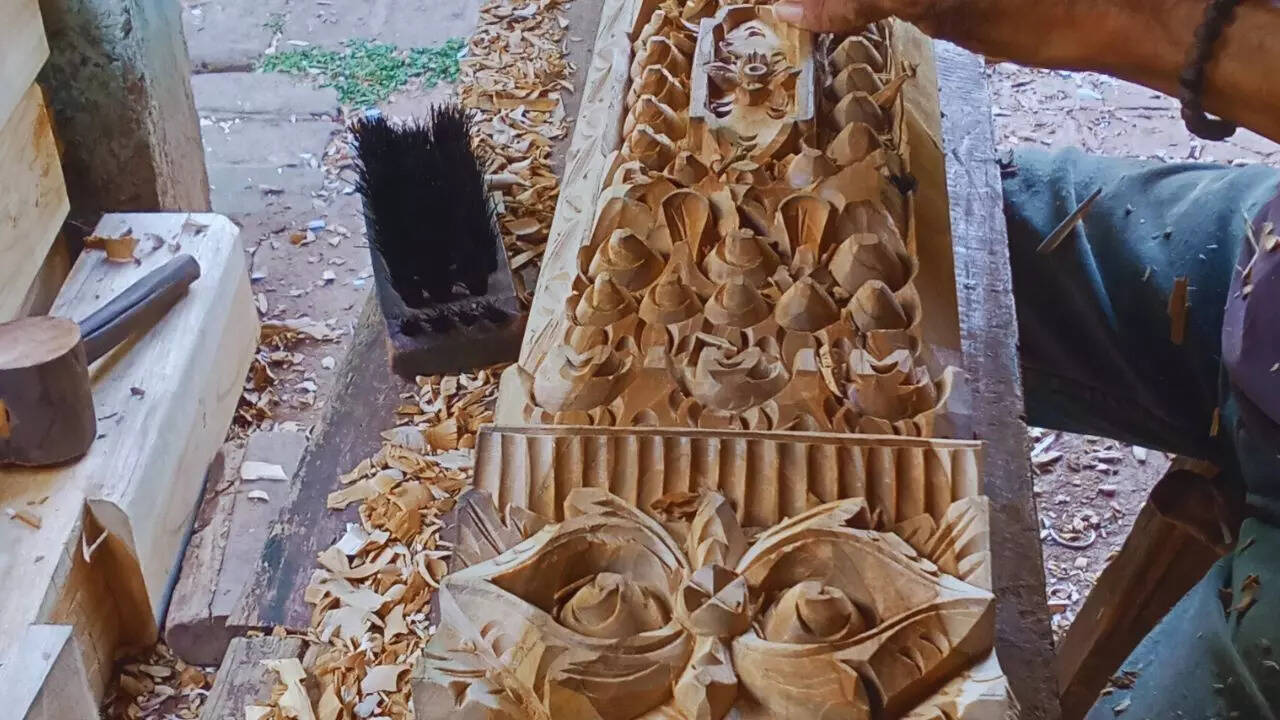 Artisanal work is often locally sourced and locally made, reducing transport and industrial waste (Image: Canva)