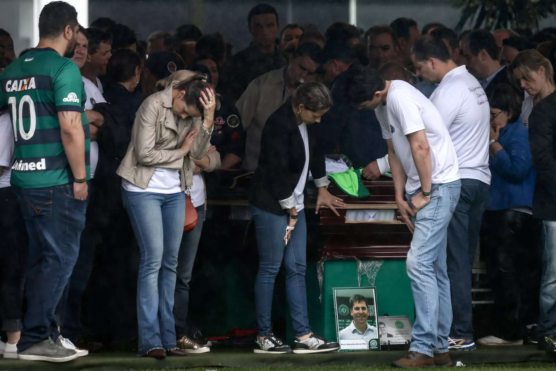 Fans Pay Tribute To Brazilian Football Team Chapecoense Following Fatal Plane Crash