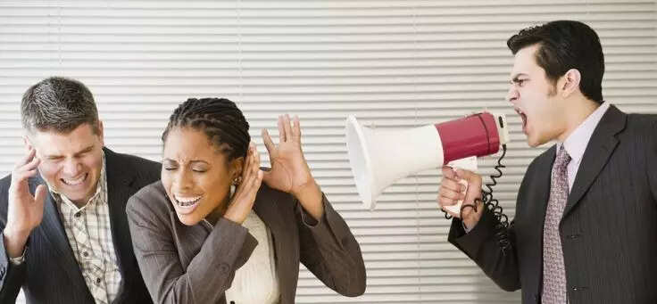 Diritto del lavoro degli Emirati Arabi Uniti: quando l'incompetenza manageriale diventa un reclamo legale