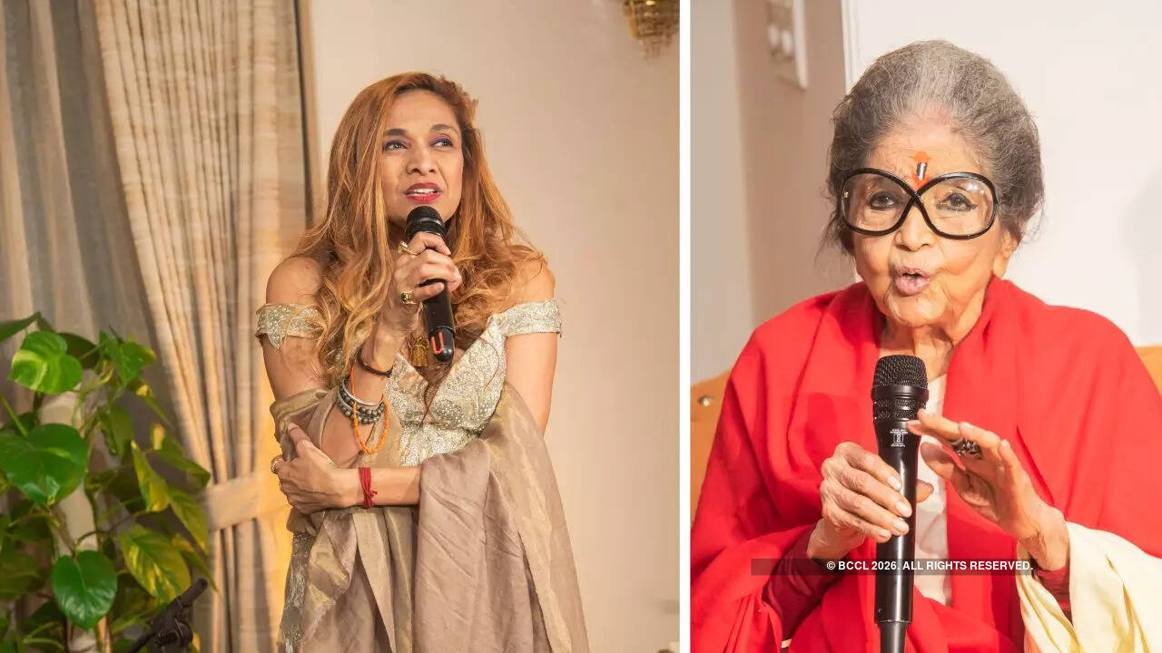 Sanjaanaa Jon (L), Tara Gandhi Bhattacharjee (R )