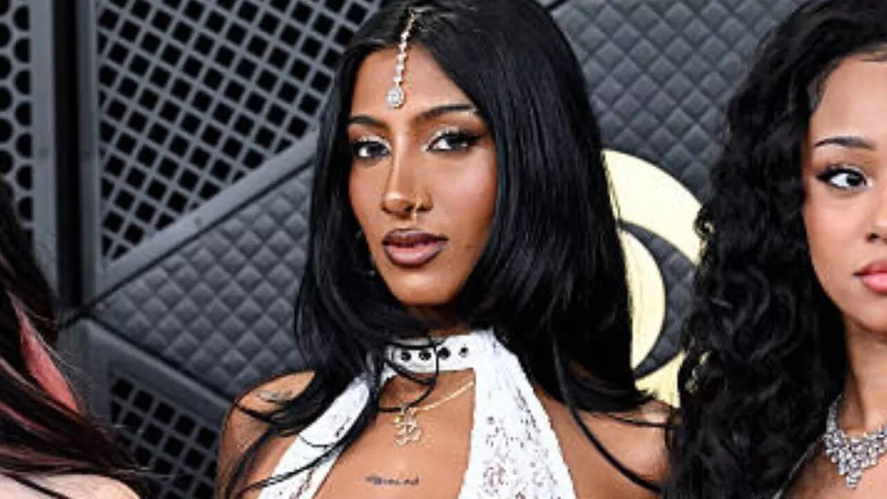 Lara Raj's mang tikka dazzle