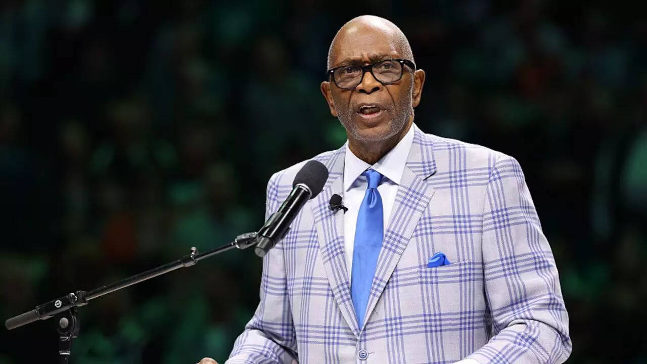 Mark Aguirre