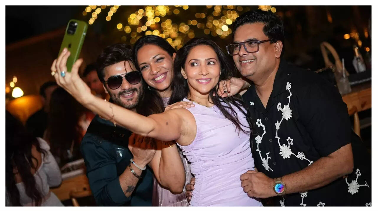 Sailesh Gulabani, Manasi, Rishina and Rupesh Sonar