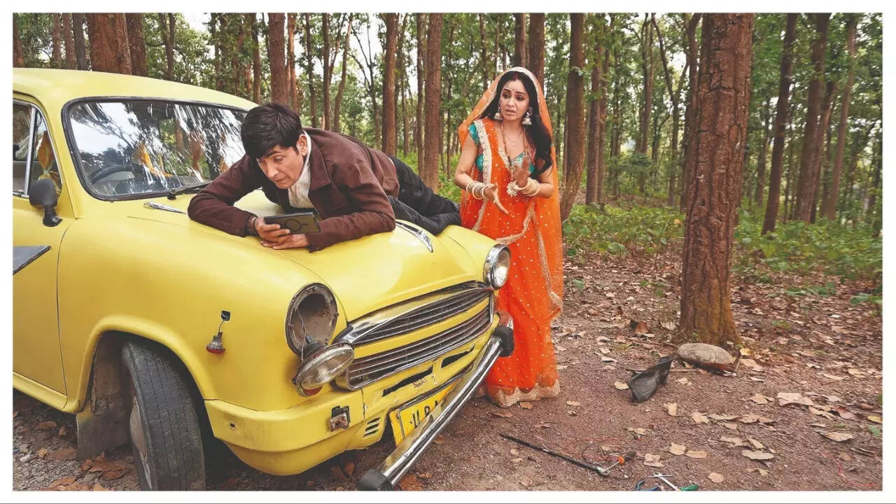 Shubhangi with Aasif Sheikh in a still from the film, Bhabiji Ghar Par Hain! Fun On The Run