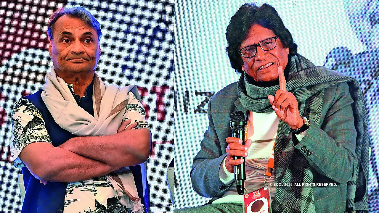 (L) MM Faruqui Lilliput (R) Sheen Kaaf Nizam