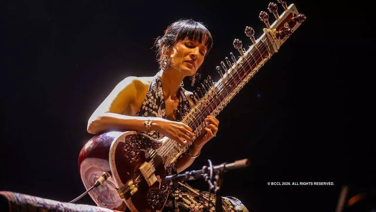 Performing against a striking yellow backlight which highlighted her black brocade dress and her sitar, Anoushka Shankar took Delhiites through a sensory experience