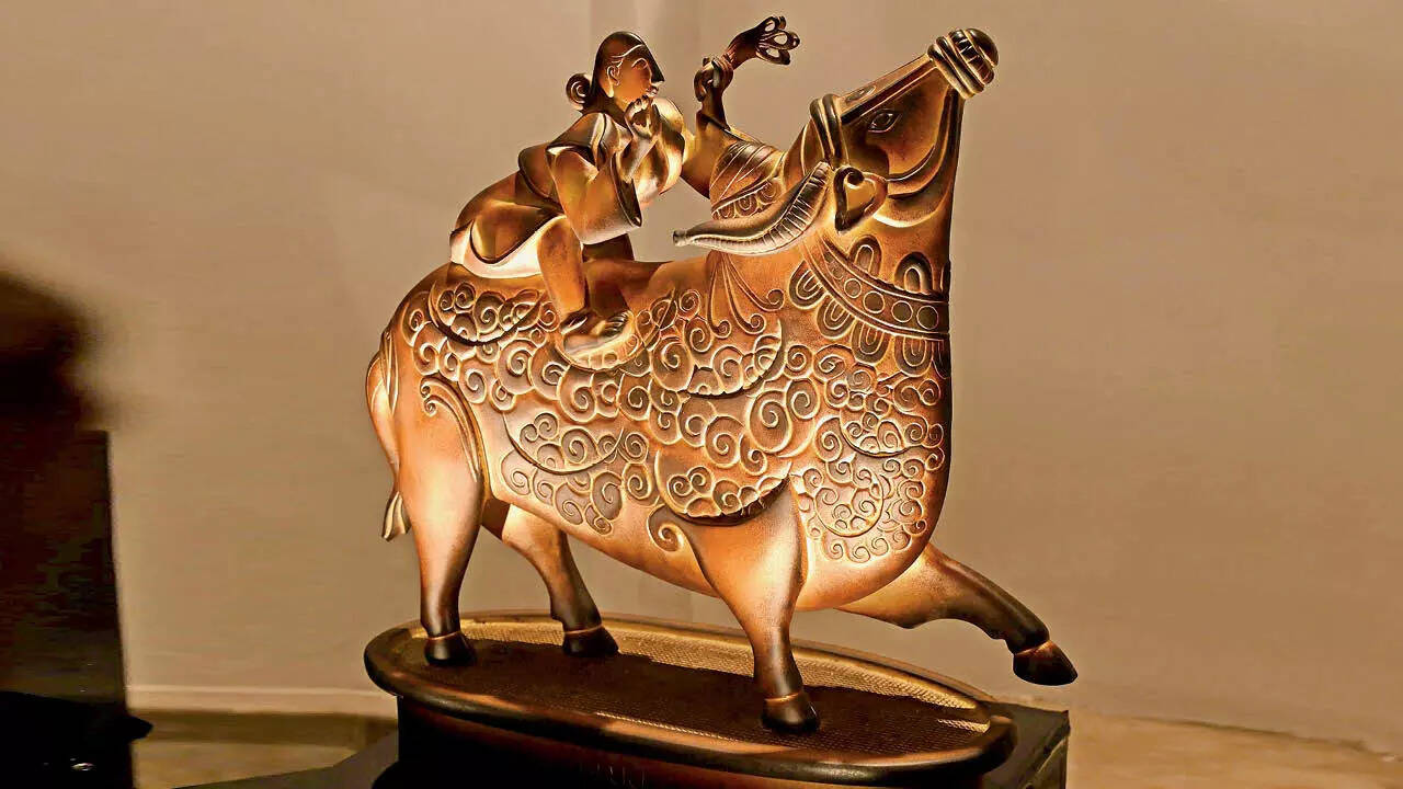 One of Satish Gujral's sculptures