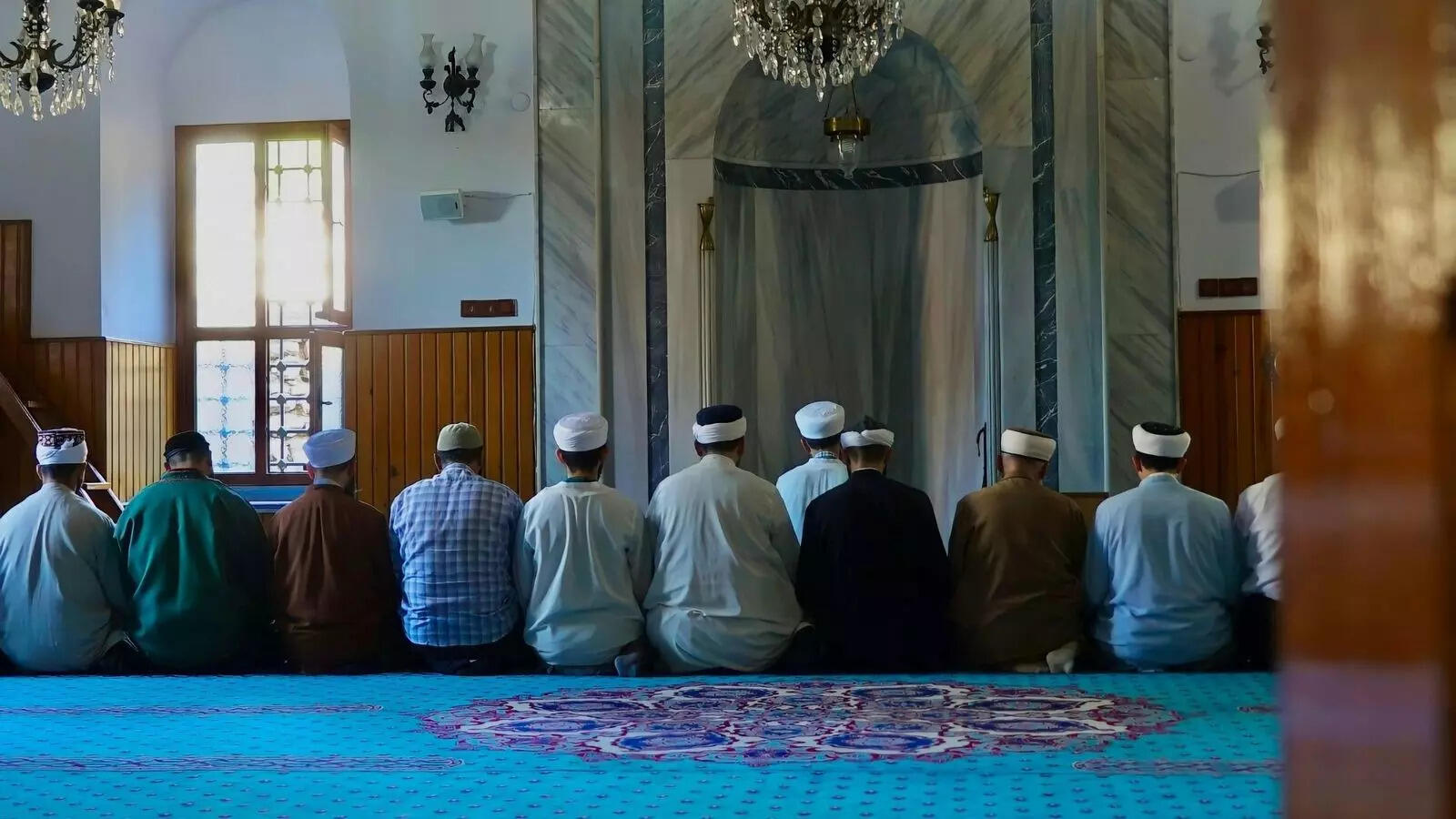  Which countries reduce office hours and what the rules say