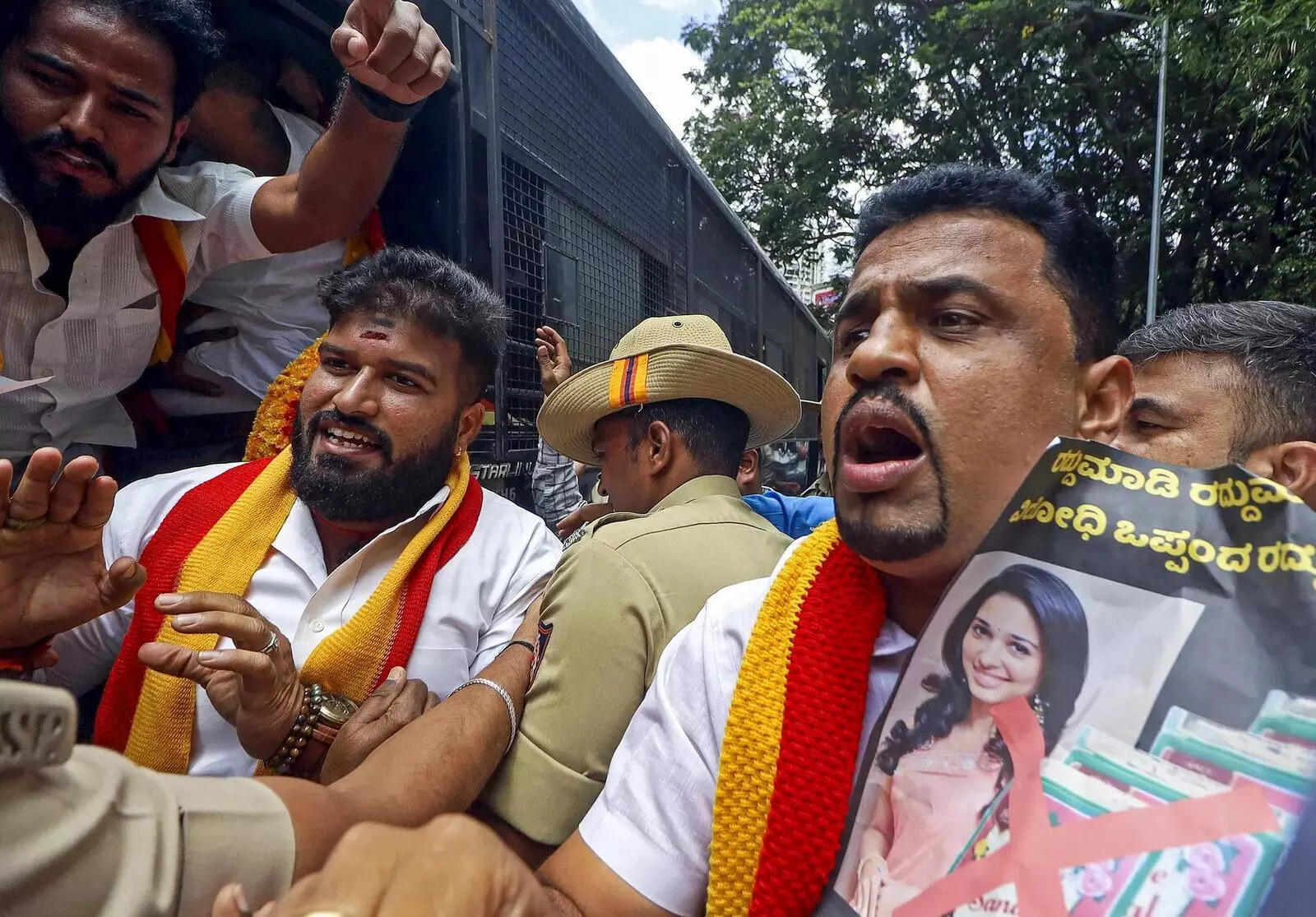 Bengaluru_ Kannada activists raise slogans during their protest against actor Ta... (2).