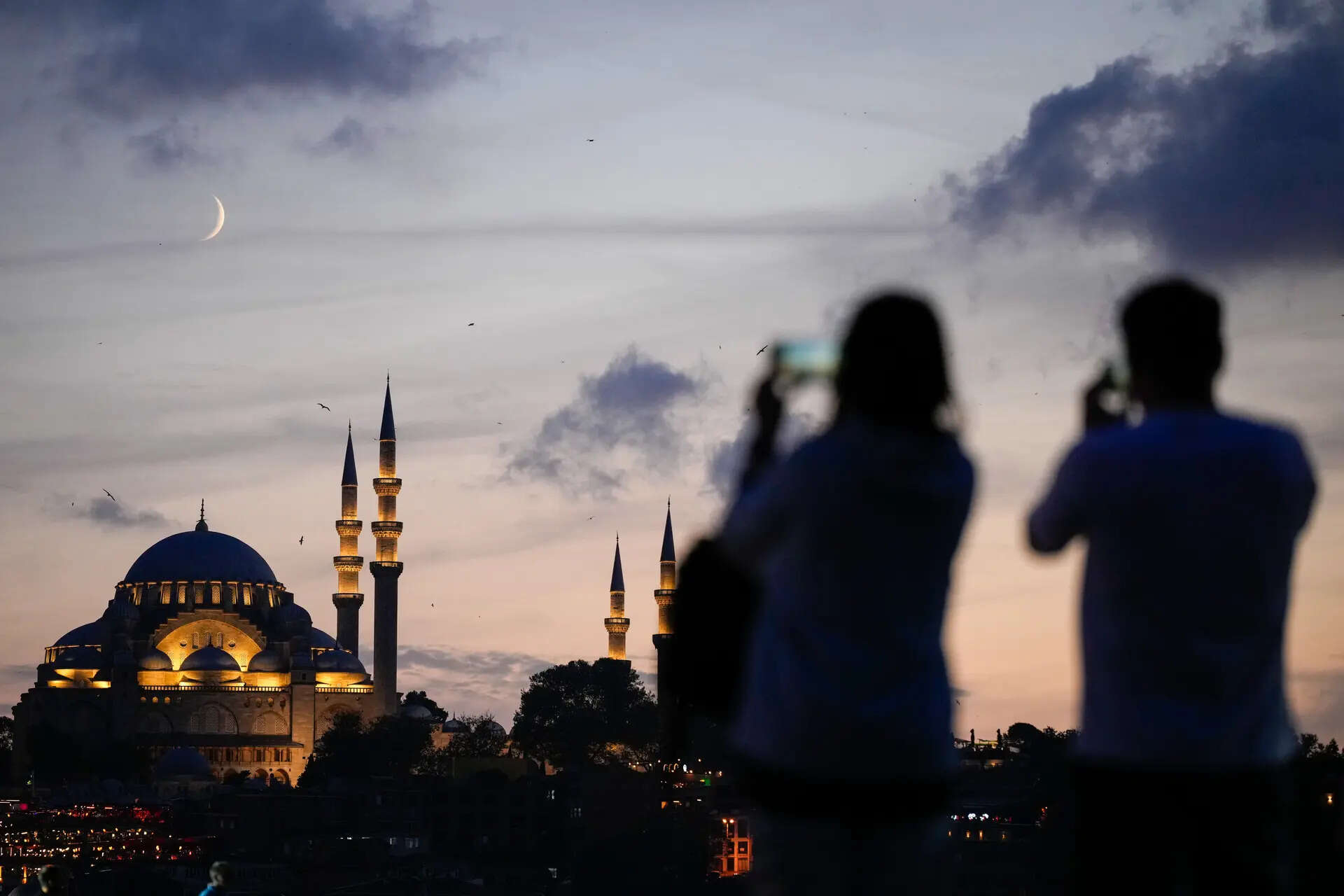 क्या रमज़ान कल से शुरू होगा? सऊदी में चांद दिखने से आज रात सब कुछ बदल सकता है