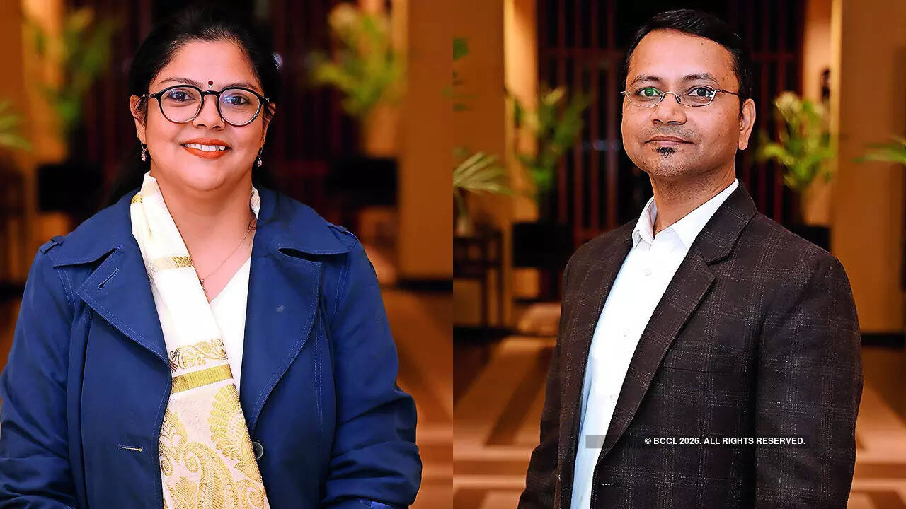 (L) Anju Maurya (R) Himanshu Prakash