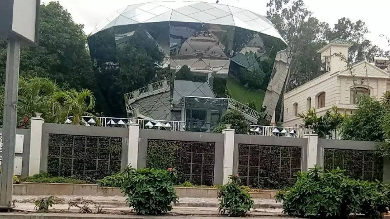 வைர வடிவ வீடு