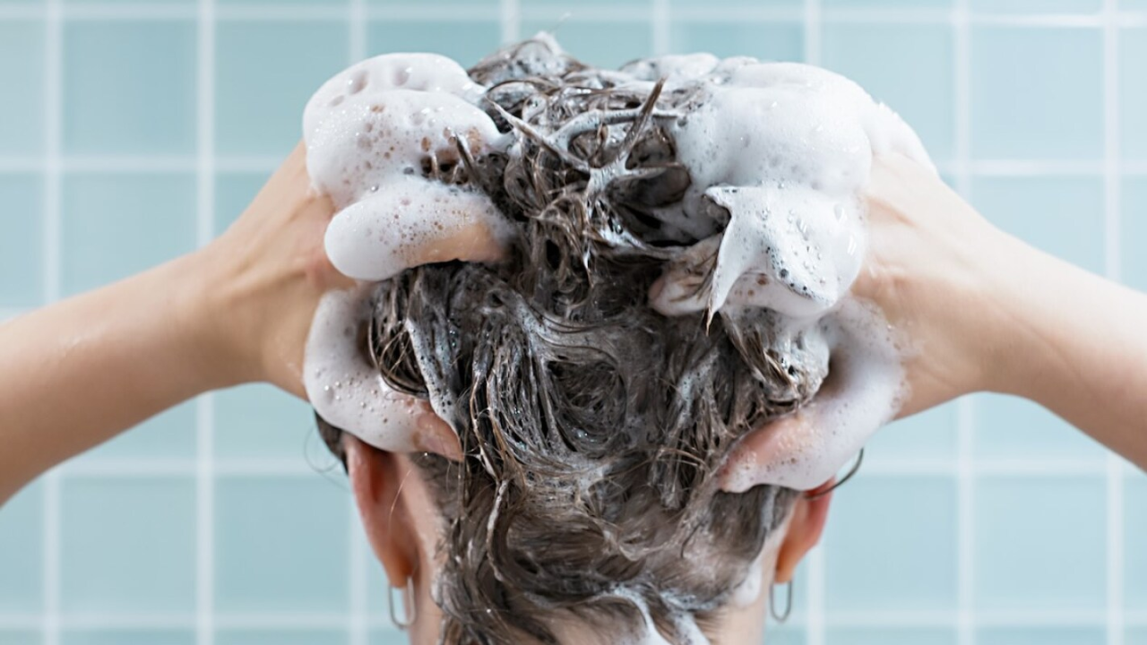 Here&rsquo;s What Actually Matters When Picking a Shampoo