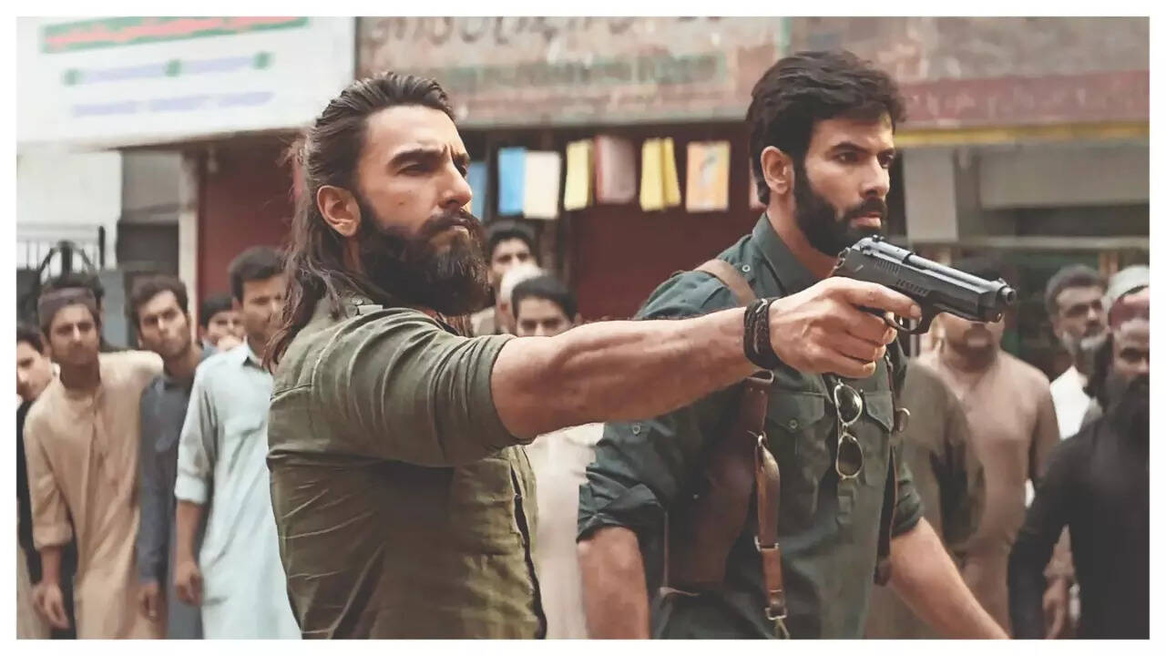 Ranveer Singh and Danish Pandor in a still from Dhurandhar