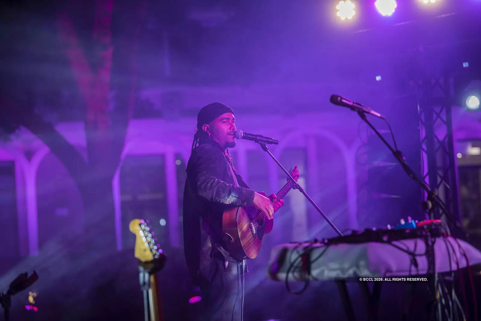 After performing his original songs, Reuben De Melo sang Give Me Some Sunshine from 3 Idiots and ended his set with Johnny Cash’s Ring Of Fire