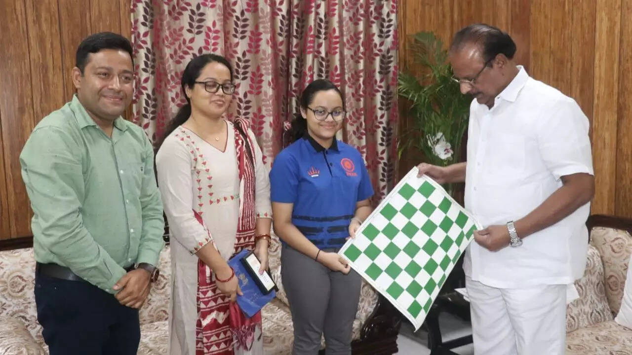 Family of Arshiya Das (Special Arrangements)