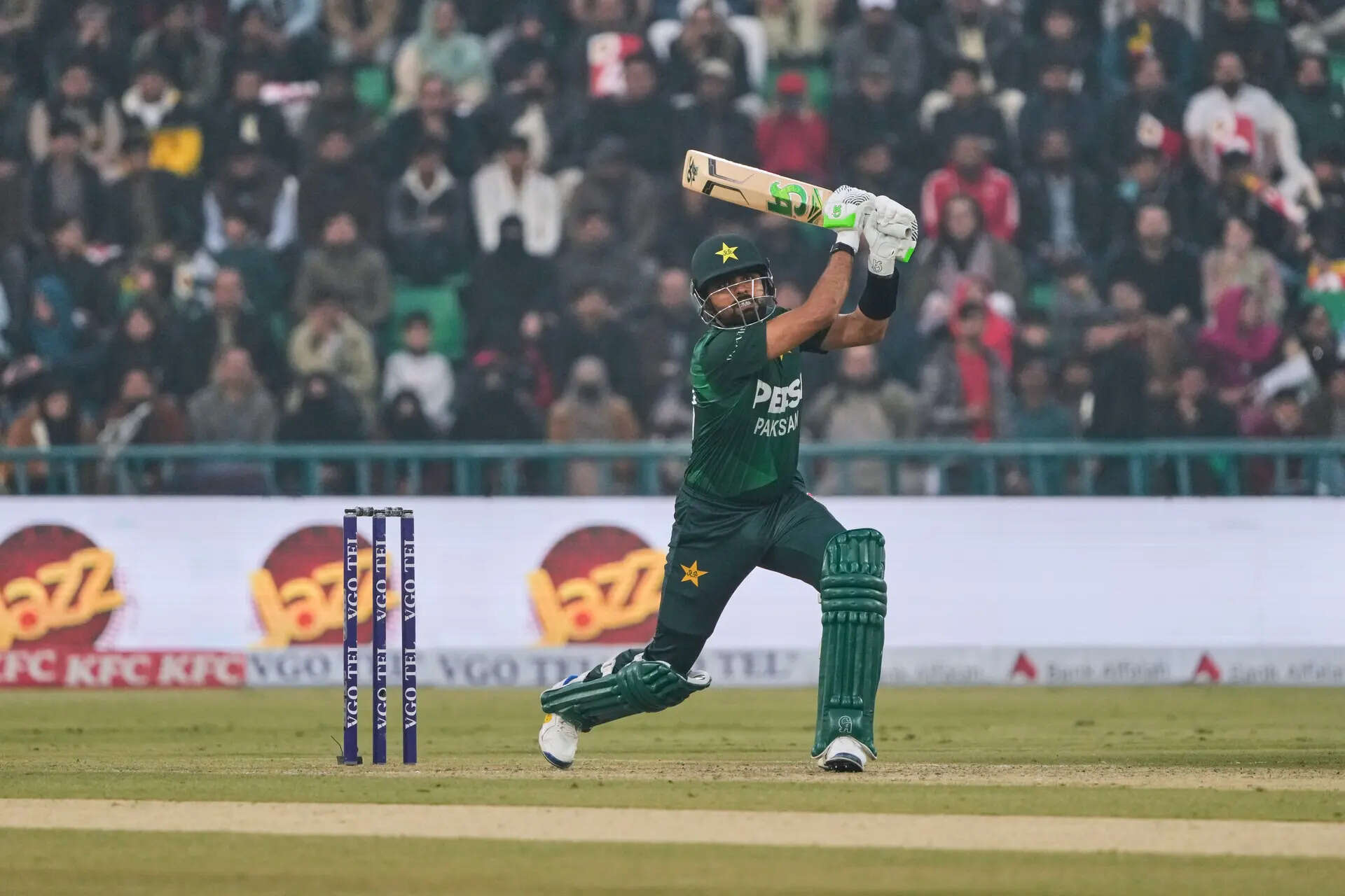 Pakistan trounces Australia by 111 runs to complete a 3-0 T20 series sweep