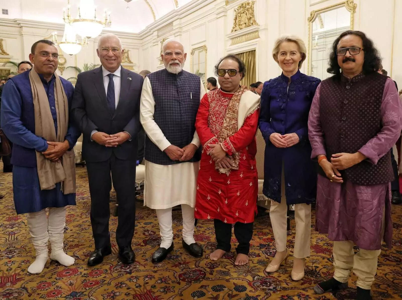 Prodyut Mukherjee with Narendra Modi, PM of India and dignitaries 3