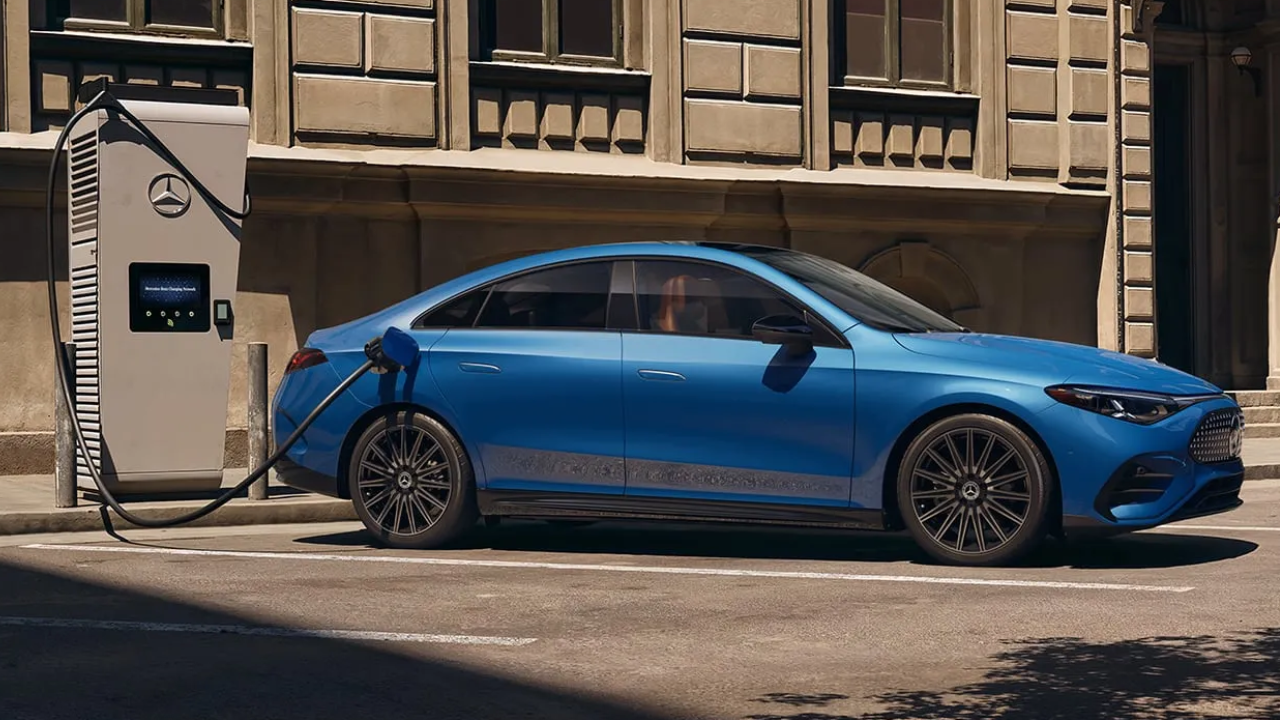 Mercedes-Benz claims this can add close to 300 km of driving range in around 10 minutes under ideal conditions.