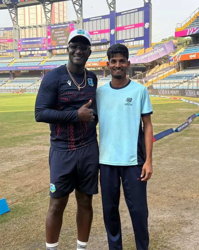 Abhishek Jain with Darren Sammy (Image credit: Special arrangement)