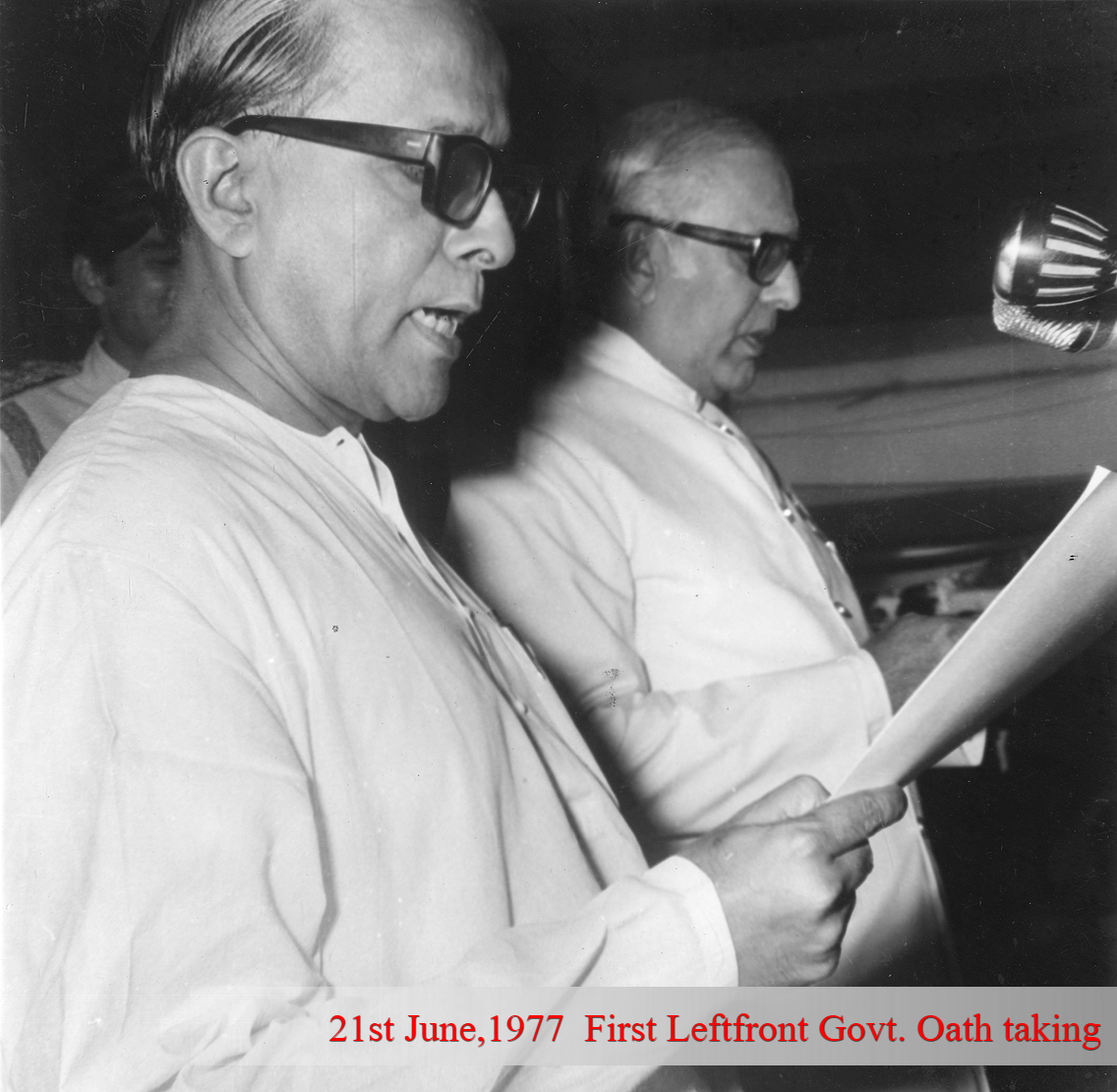 Jyoti Basu taking oath in 1977 (Image/Jyoti Basu Centre for Social Studies and Research)