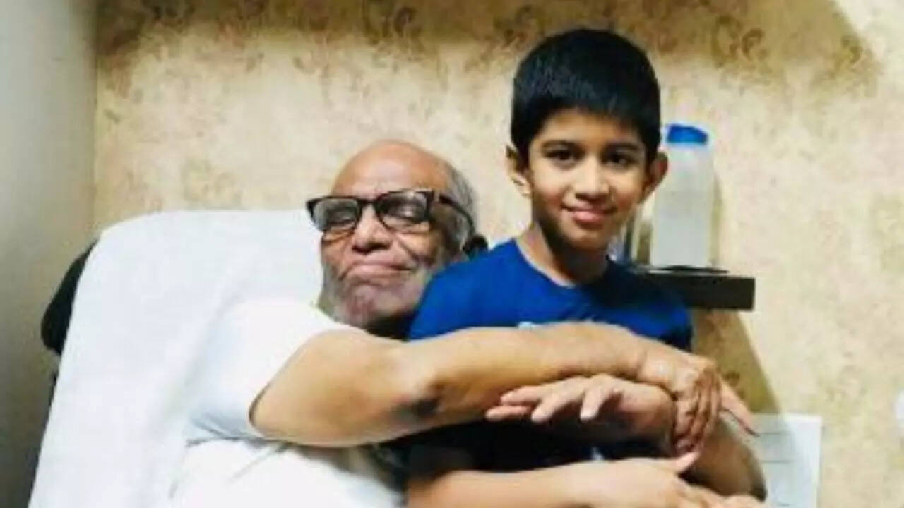 Aarav Dengla with his grandfather (Special Arrangements)