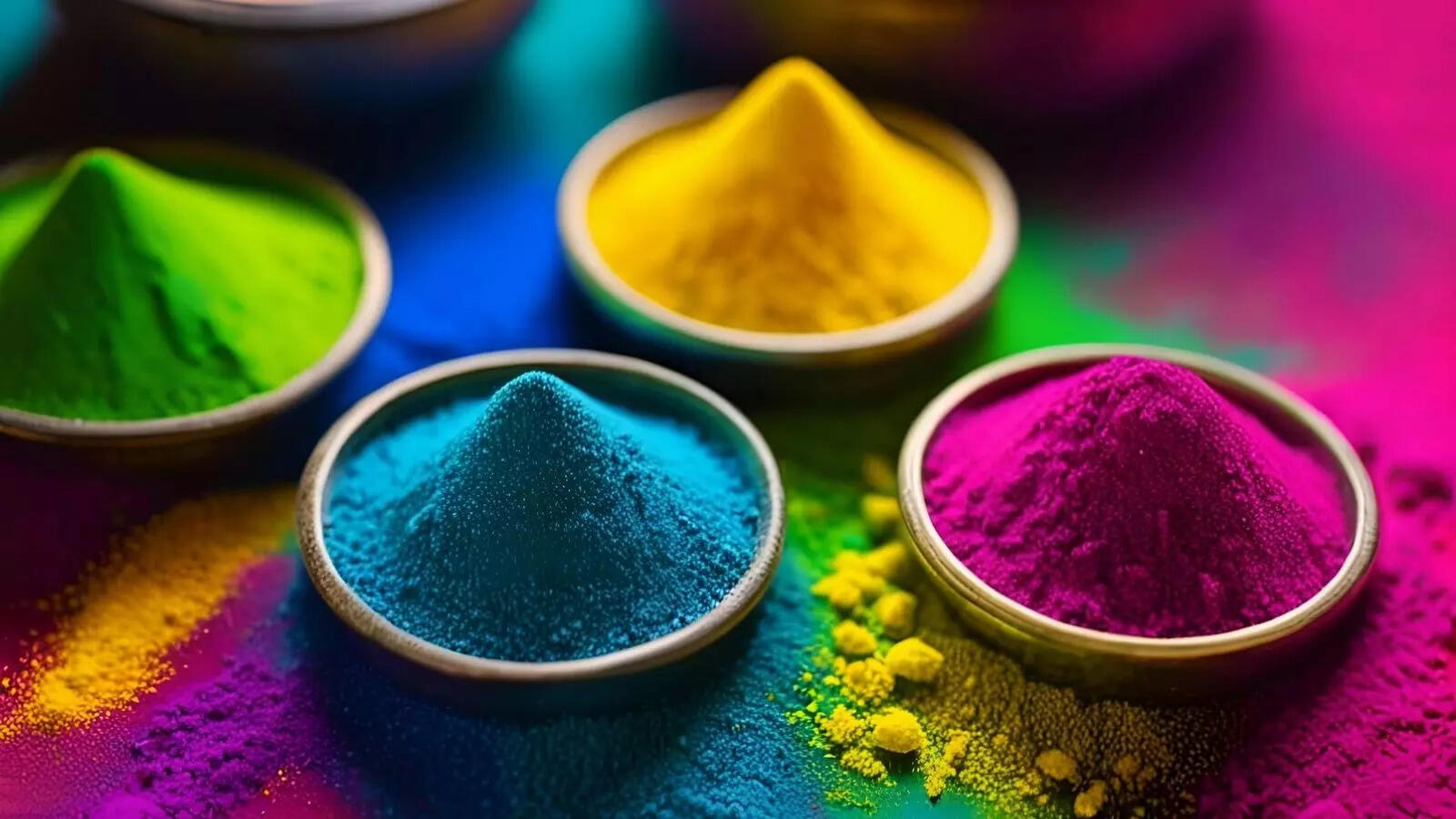 Happy Holi 2026: Best Holi wishes and messages to share with your friends, colleagues and family