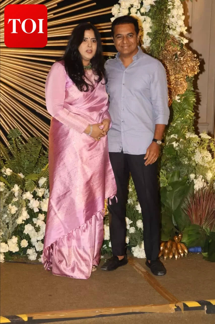 Rashmika Mandanna-Vijay Deverakonda wedding reception: Allu Arjun, Ram Charan, Chiranjeevi, Nagarjuna, Karan Johar, Namrata attend | Telugu Movie News 15 43523f89-76db-4817-a1ab-07550410cff9