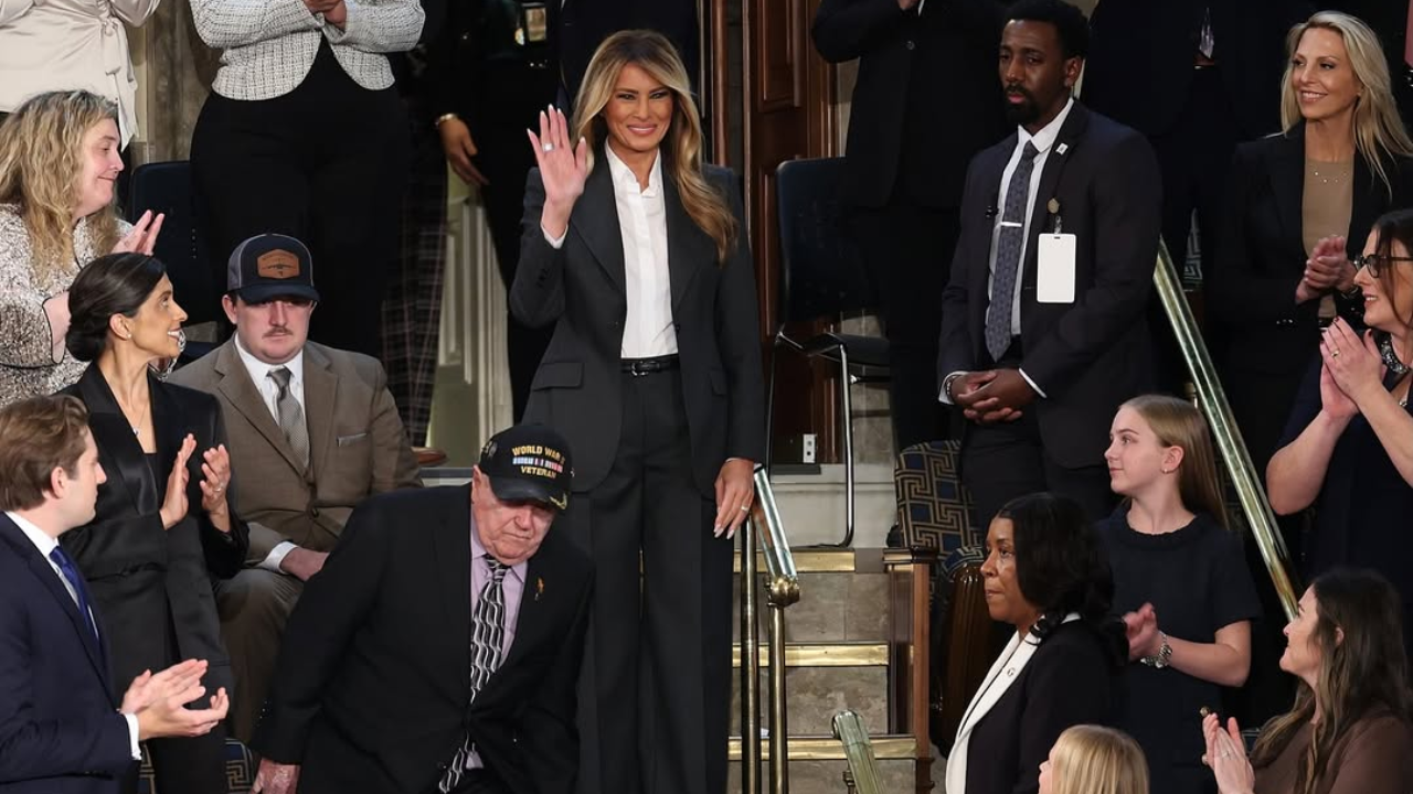 Melania Trump’s Dark Grey Pantsuit