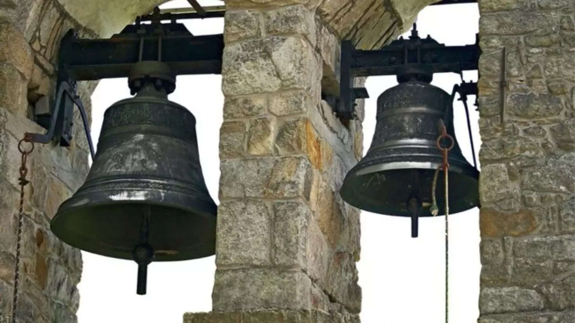 Church bells were a widespread signal to wake up<br>