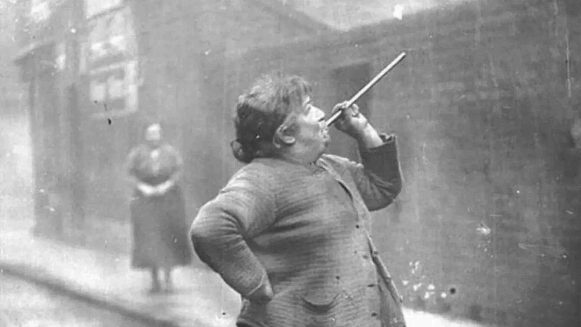 Human alarm clocks were the knocker-uppers <br>