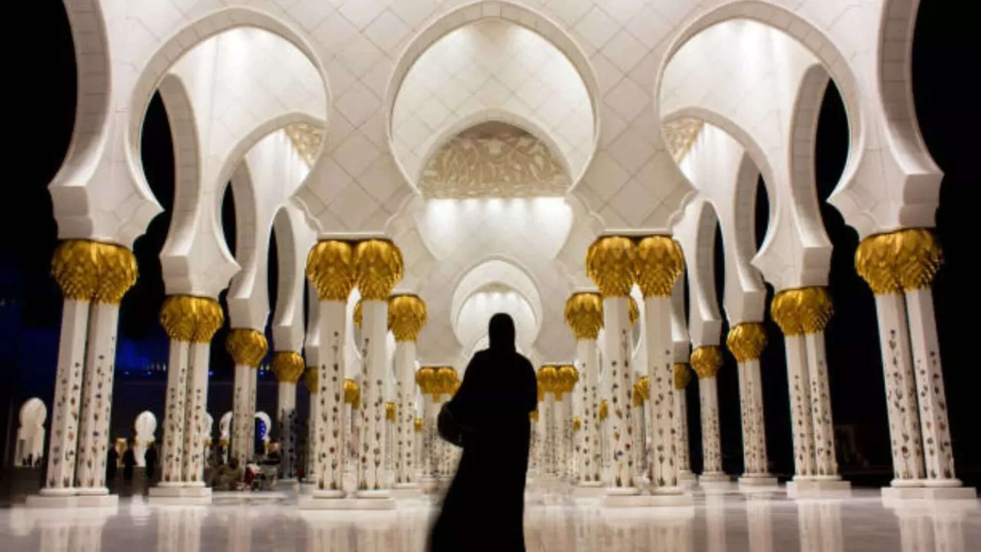 The mosque aims to provide a serene and spiritual environment to the visitors