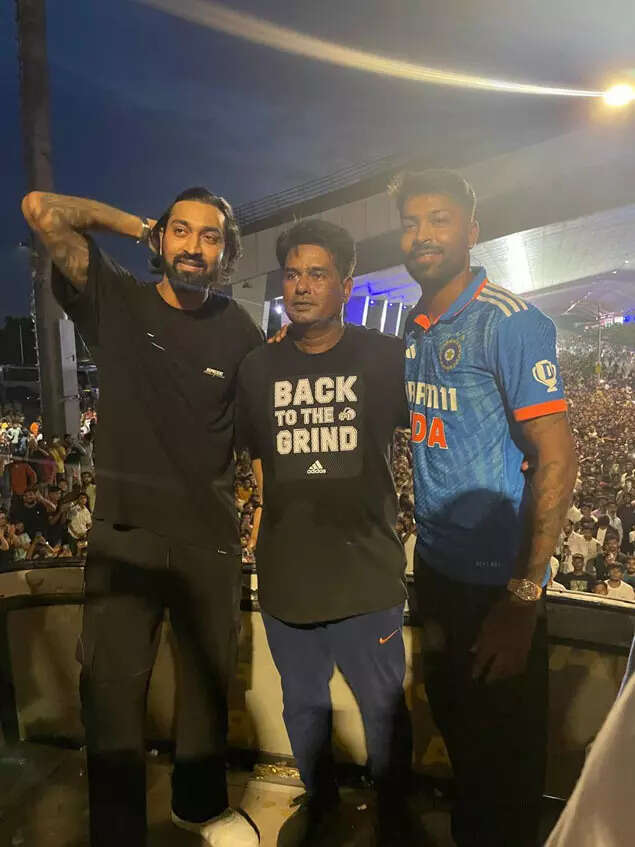 Jitendra Singh with Hardik and Krunal