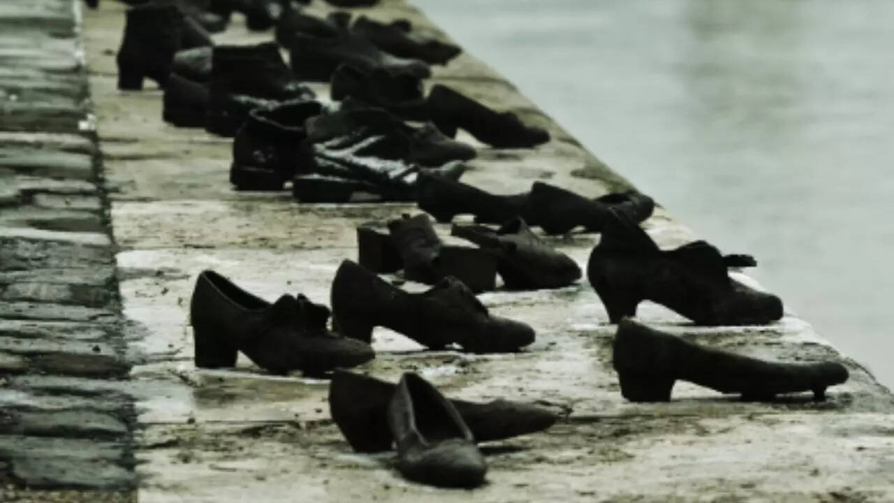 Shoes on Danube Bank