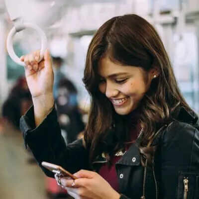 This Psychological Phenomenon Makes You Think You’re in Love