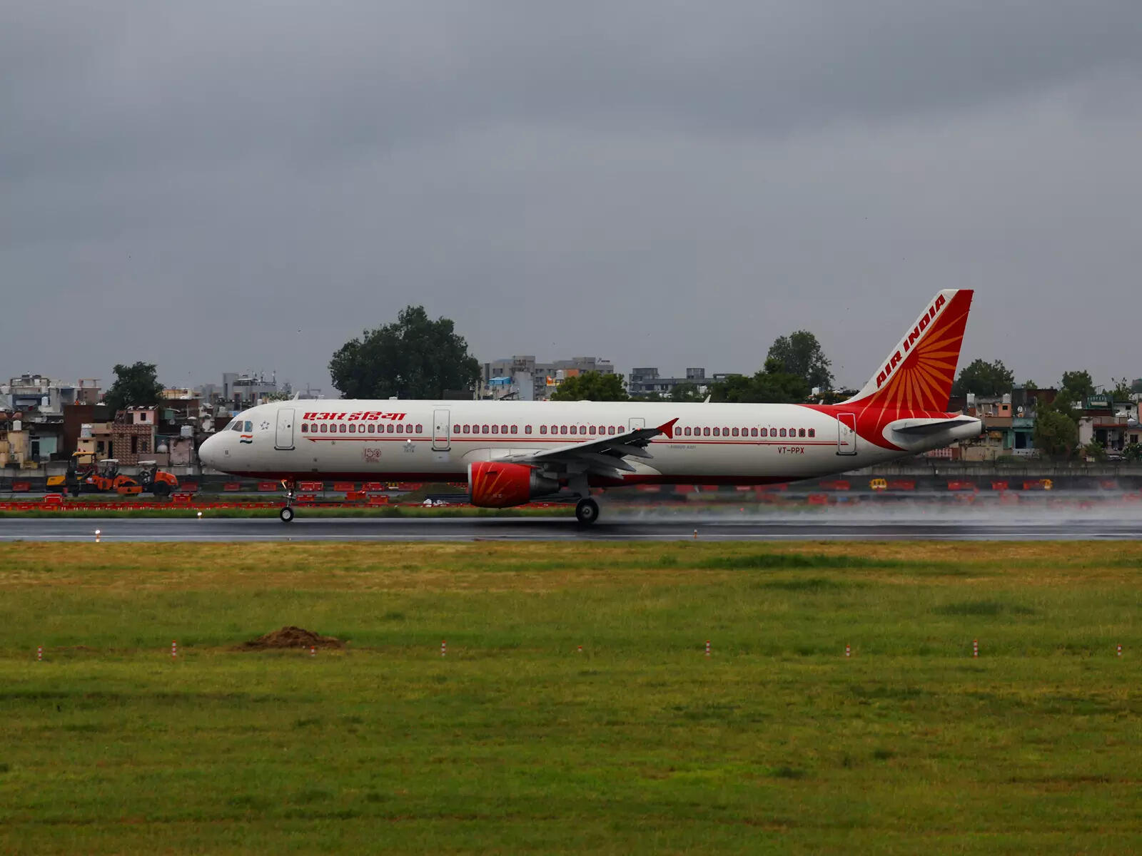 Dubai Travel Hit Again: Air India Halts Flights, Diverts to Sharjah and Abu Dhabi Amid Iran vs US-Israel War Dubai Travel Hit Again: Air India Halts Flights, Diverts to Sharjah and Abu Dhabi Amid Iran vs US-Israel War