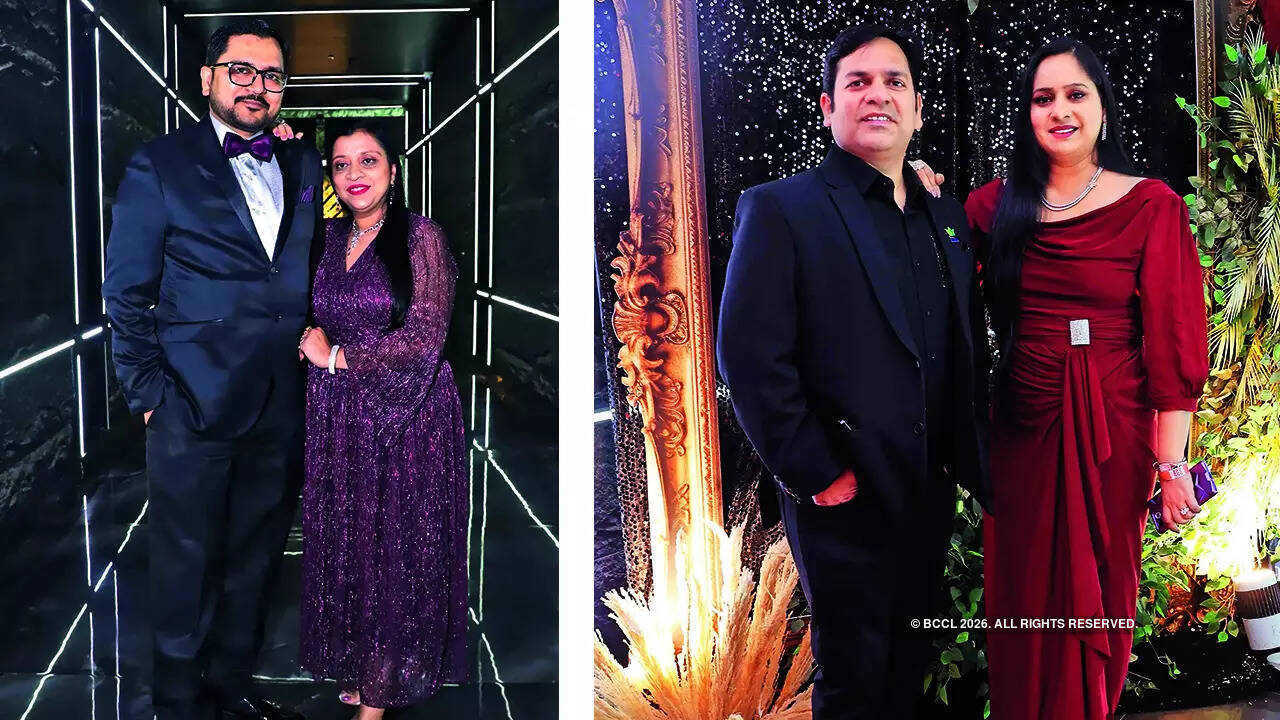 (L) Anshul and Rashi Jindal (R) Anuj and Ritu Jindal