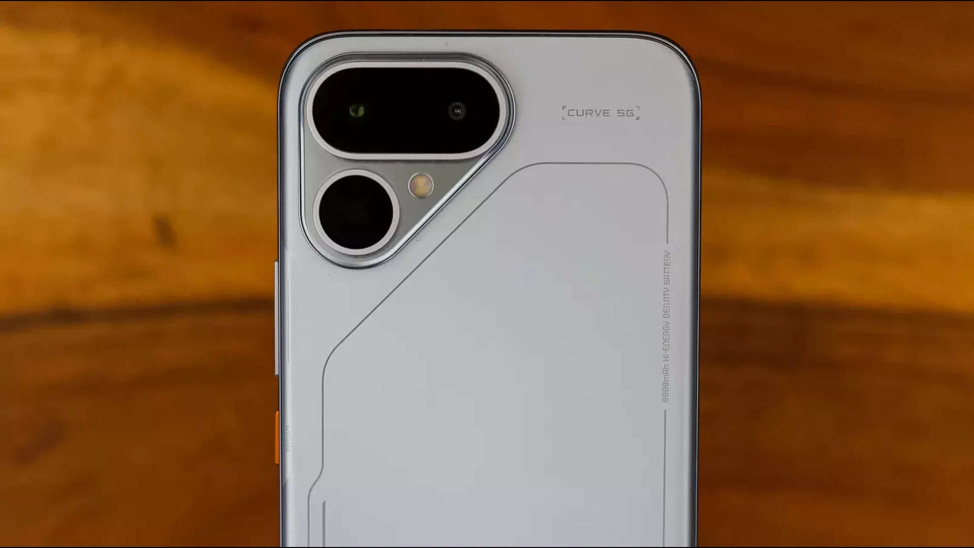 A 50-megapixel primary camera that handles most scenarios with quiet reliability